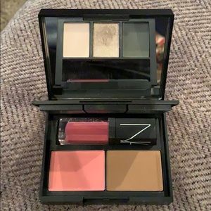 NARS Laser Cut Eyes Lips & Cheek Pallet